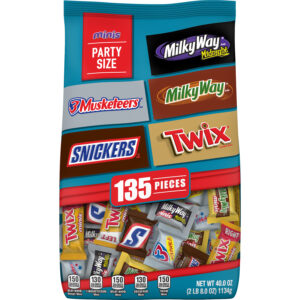 SNICKERS, TWIX, 3 MUSKETEERS, MILKY WAY & MILKY WAY Midnight Chocolate Candy, Halloween MINIS, 135 pieces, 40 oz bag
